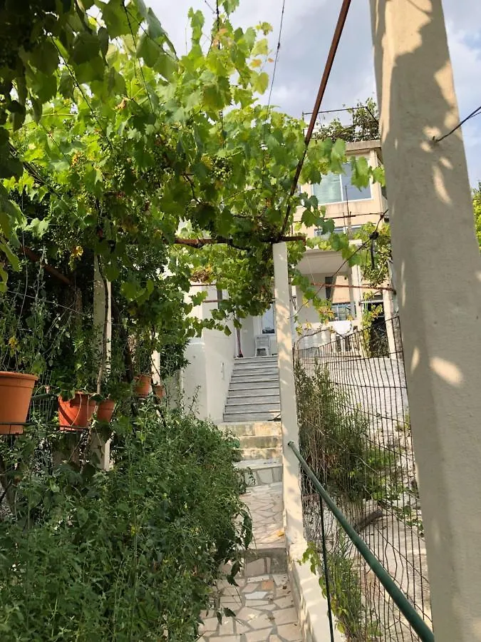 Lili'S House Villa Delvine Holiday home