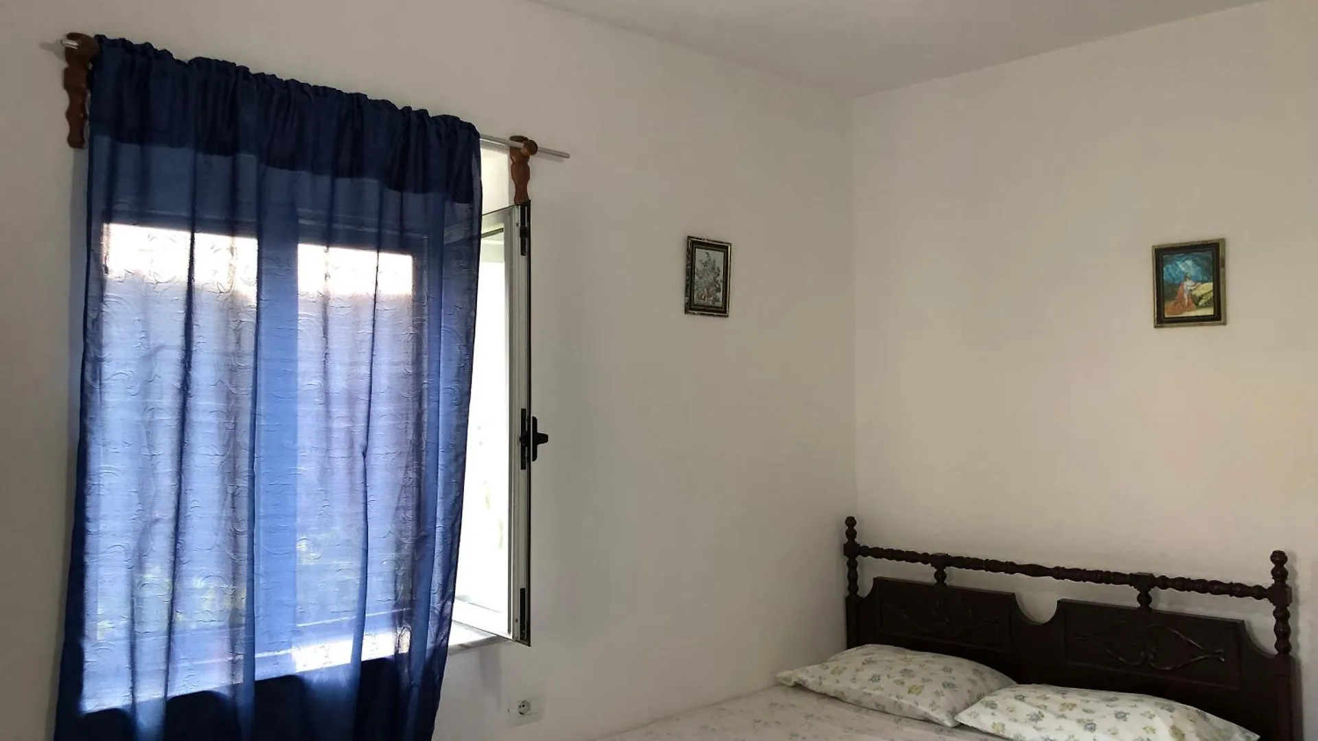 Vila Lili'S House Delvine 0*,